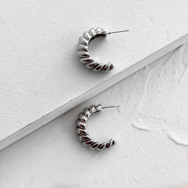 Twist Half Circle C-shaped Earring